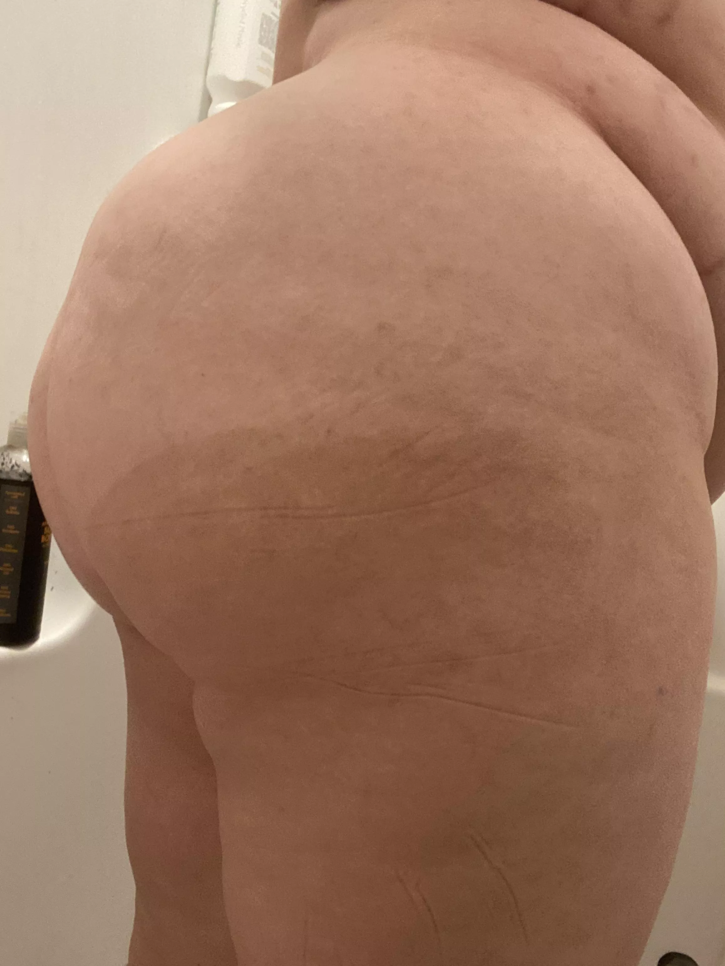 Don’t mind the tanline posted by thisisjustapeach