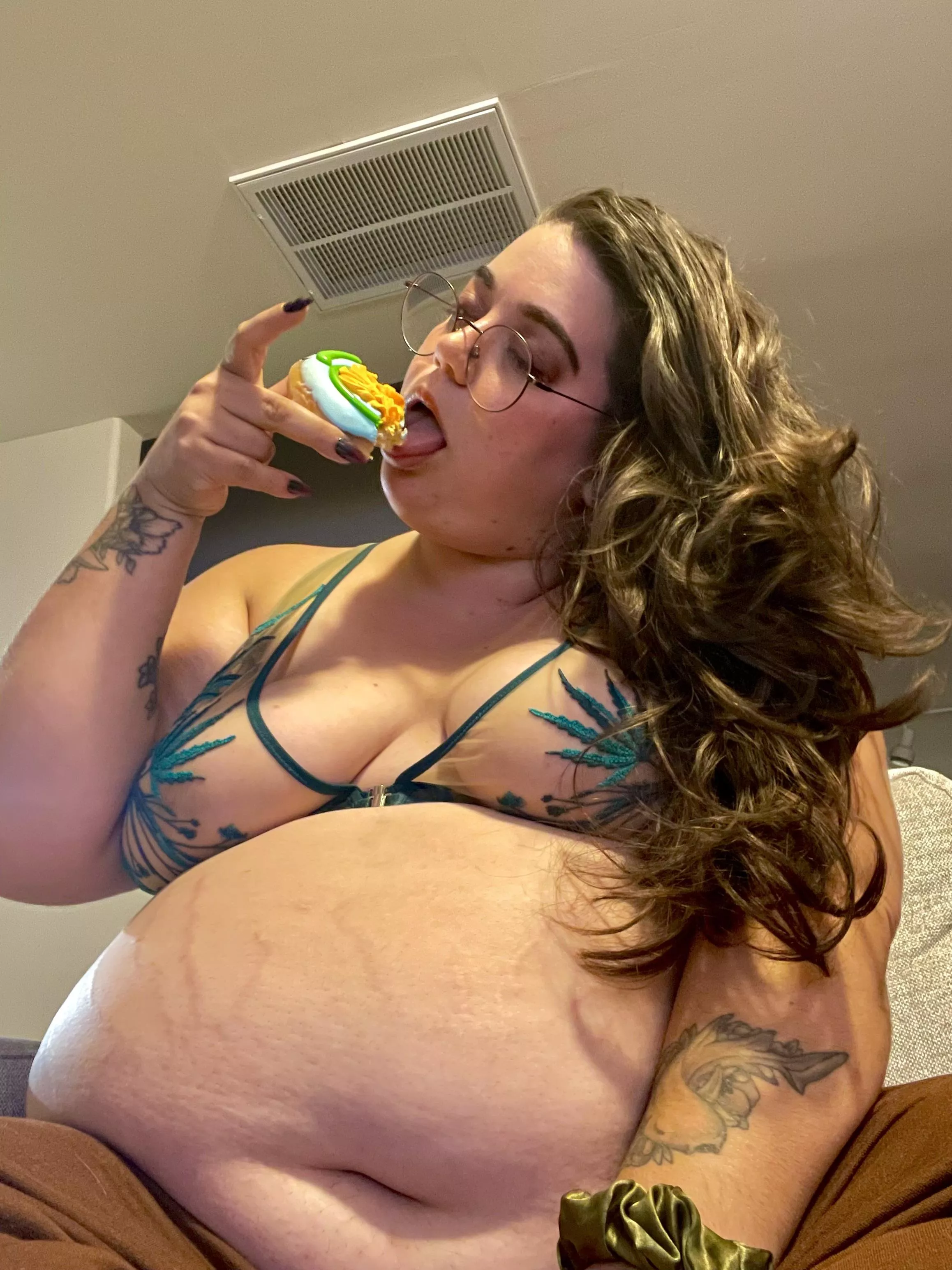 Help me eat the rest? 😘 posted by SaltShark13