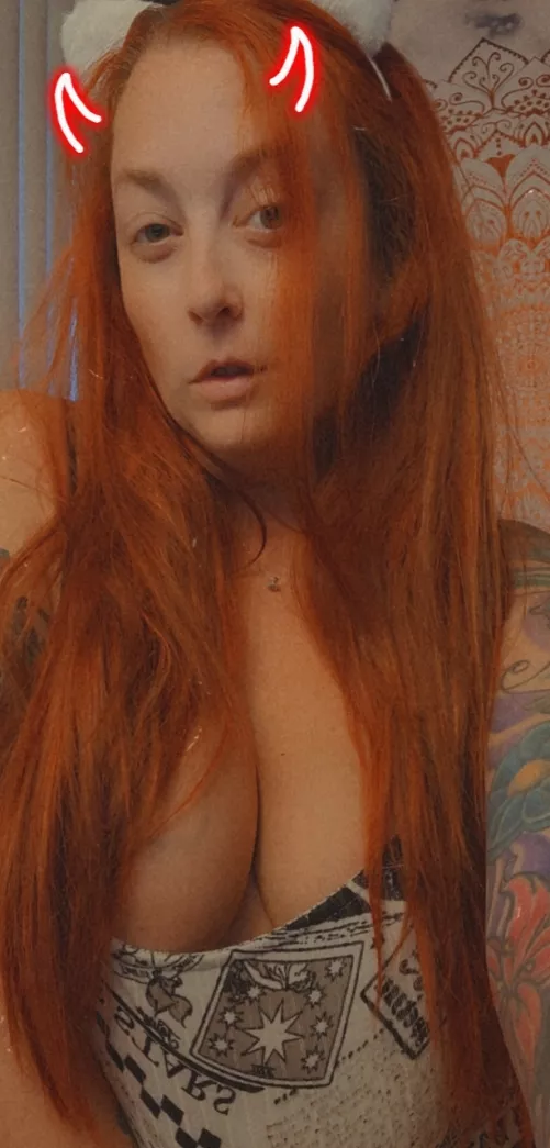 @hullochicky she a devil, she a bad lil bish, she a rebel by chickincharge