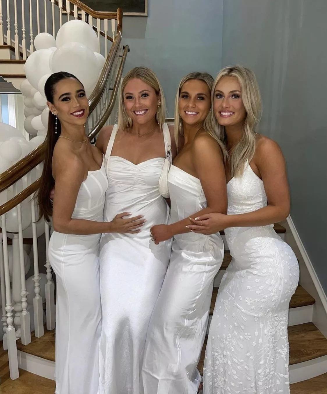 I can’t decide, can you?? posted by BingoDino-dna