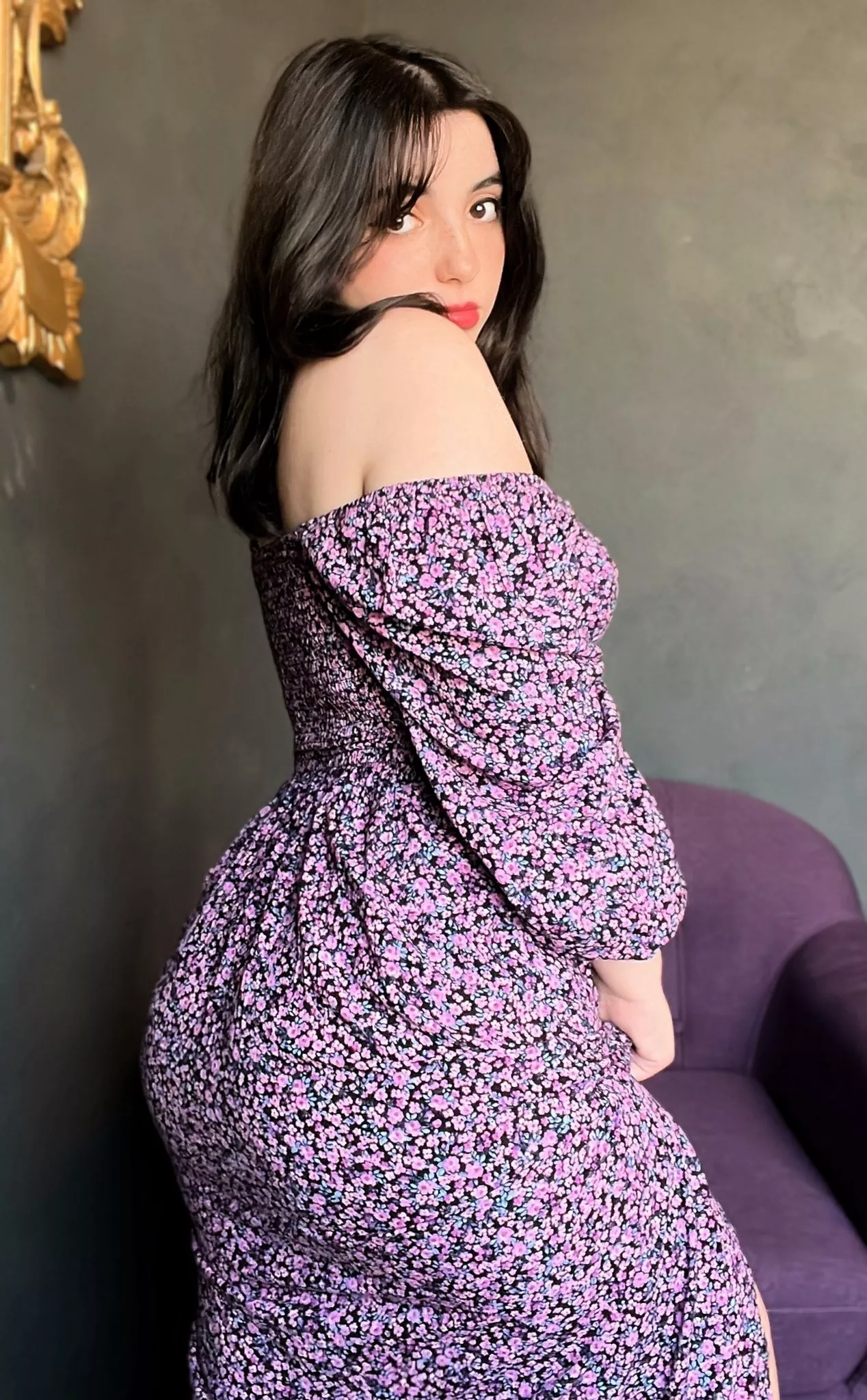 I love wearing dresses [f] posted by defiantpanda0