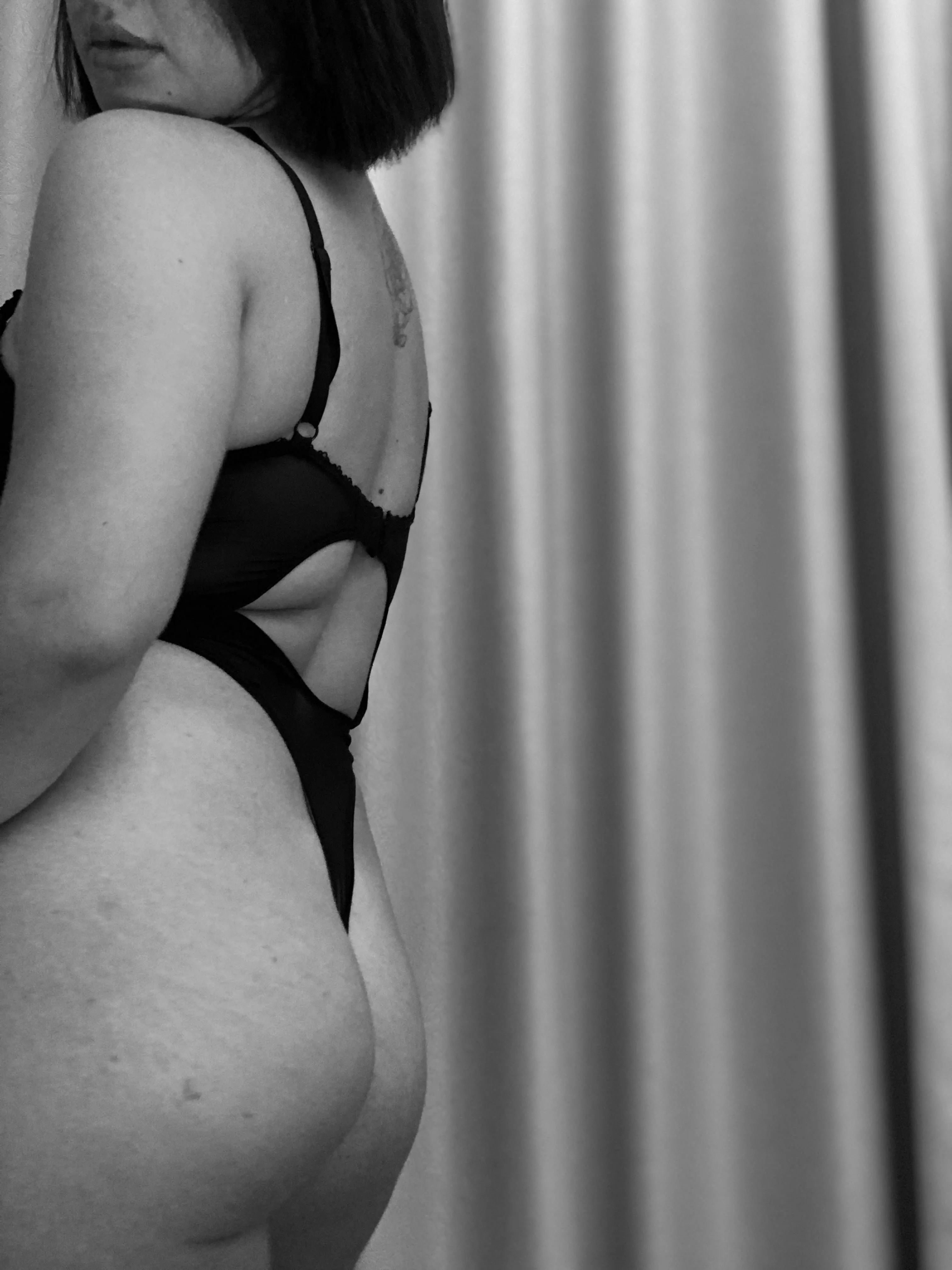 Looking for someone to share my juicy secrets with. posted by sugarysimoom