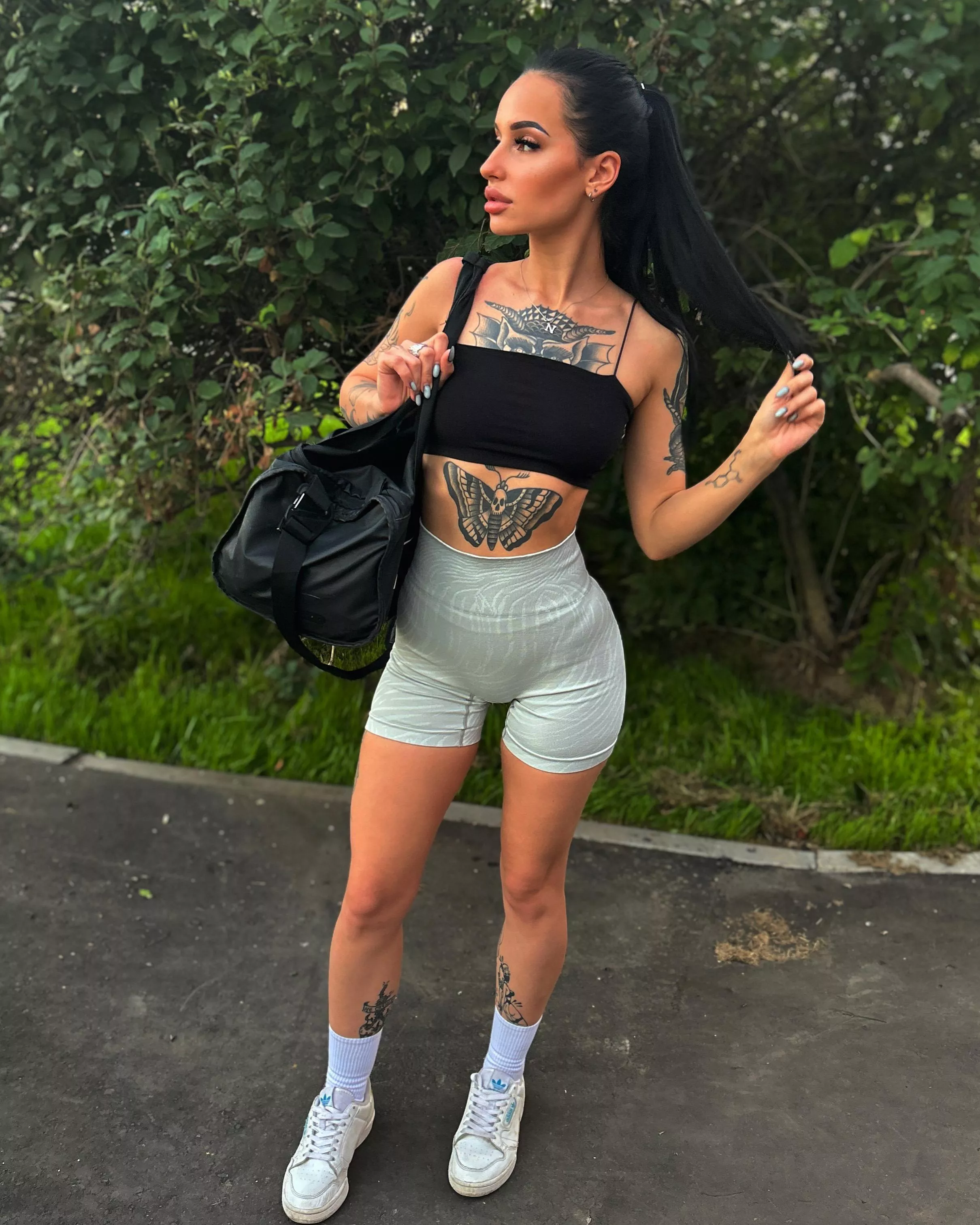 nothing is better than starting the week with a workout, who agrees with me )) posted by ChristelUnderhill