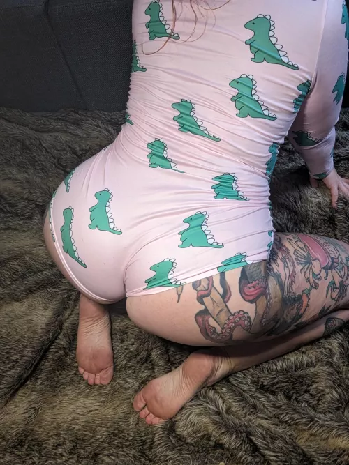 Peek A Rawr 🦖 by BeeBinisky