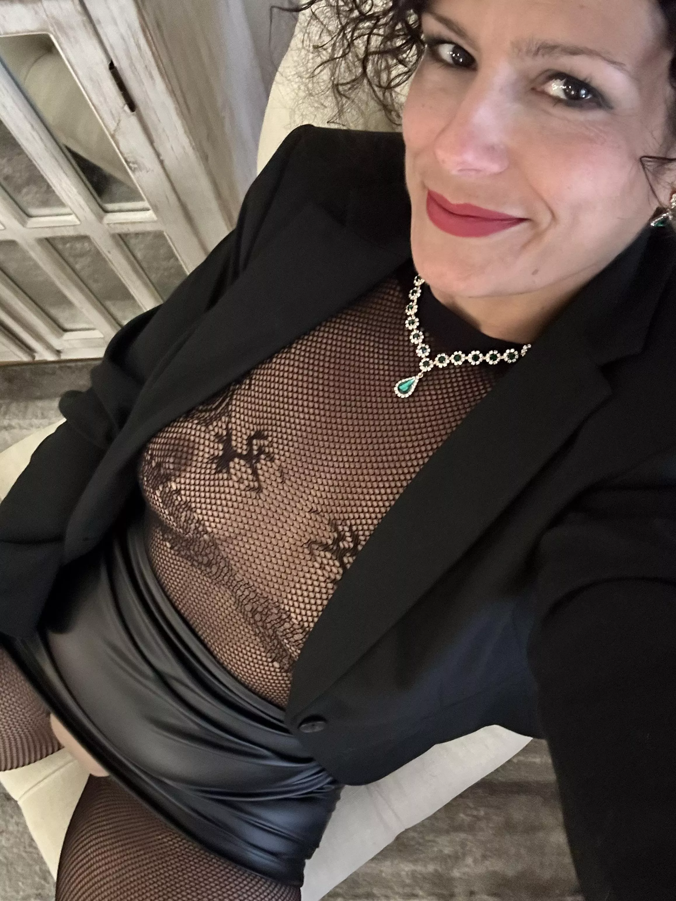 This 47 yo milf loves her OF fans. Let’s chat. Get me wet. Link below. posted by PennyS777