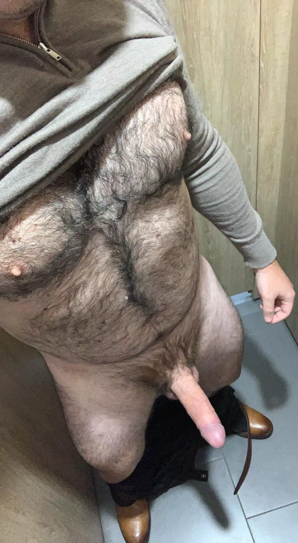 [33] sometimes at work I have the urge to strip down to my natural state like an obedient pup posted by Pup_RockyUK