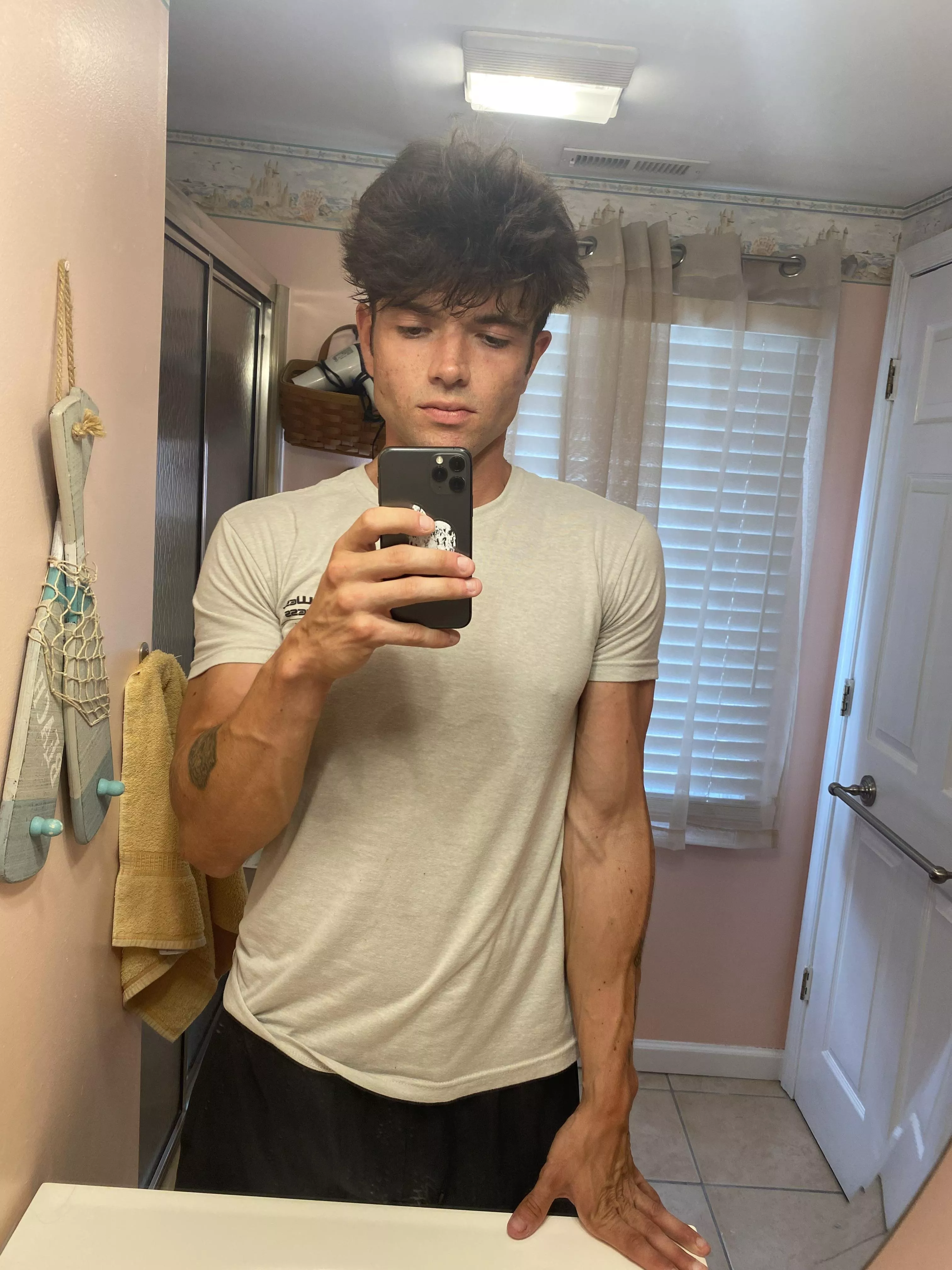 After carrying a lot of groceries 😂💪 posted by boooradley11