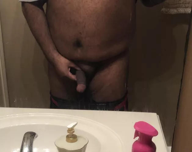 Black guy interested in only women wanting to chat. by BlackbearSr3w