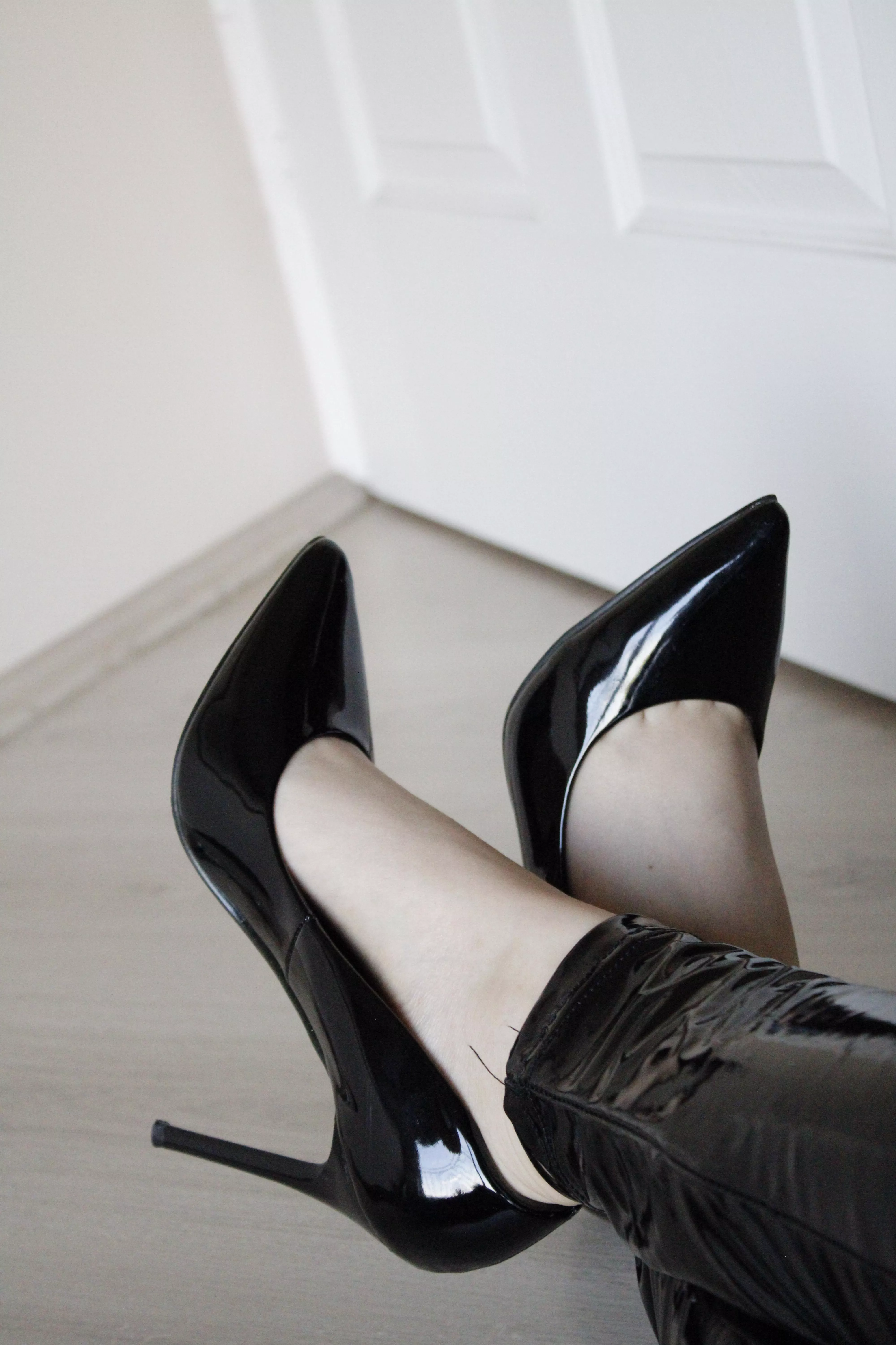 Black Heels 🥰 posted by MistressAmadea