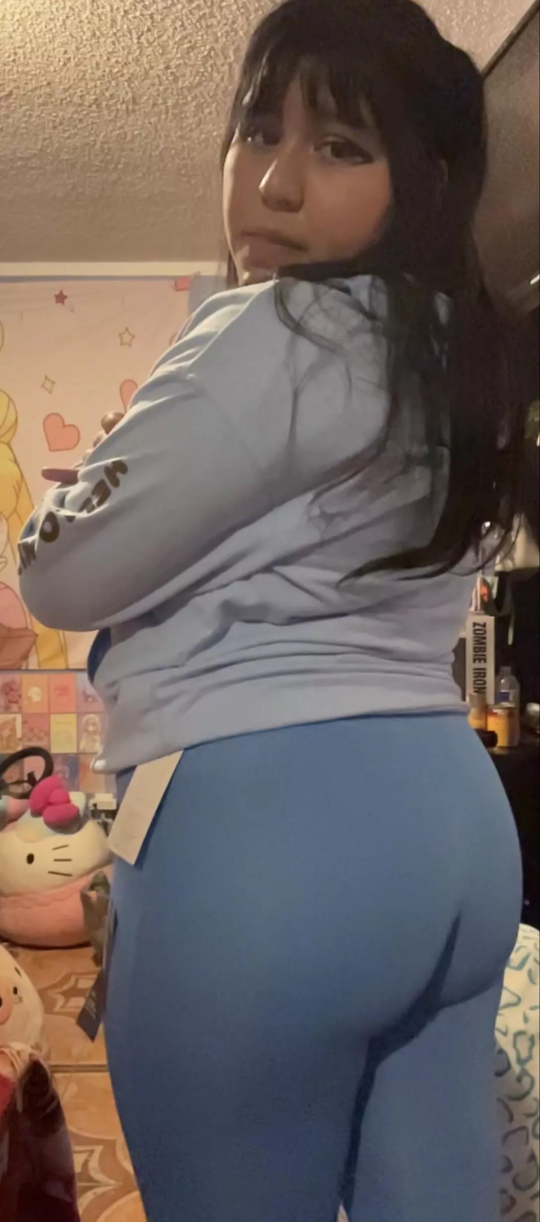 Blue booty 🍑 posted by Crypt1czz_