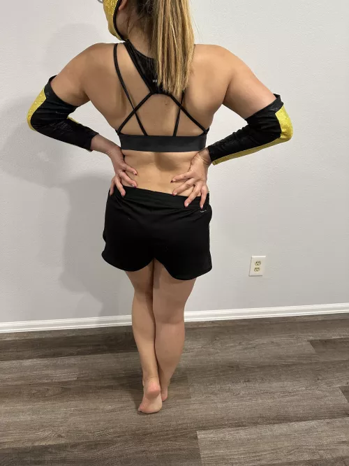 [f] Here is a Sneak Peek at one of my Halloween Costumes 😏, what do you guys think? by CheesieLion