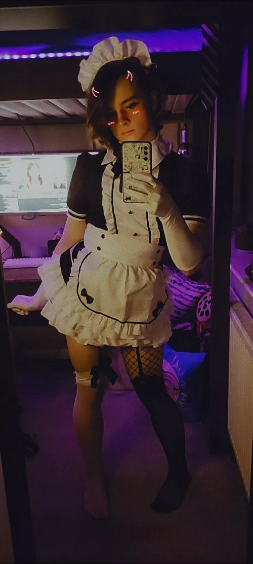 Goth boi Maid! by EXTREMEidiot03