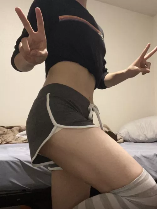 I love doing little photo shoots at night :3 by TheDelaware