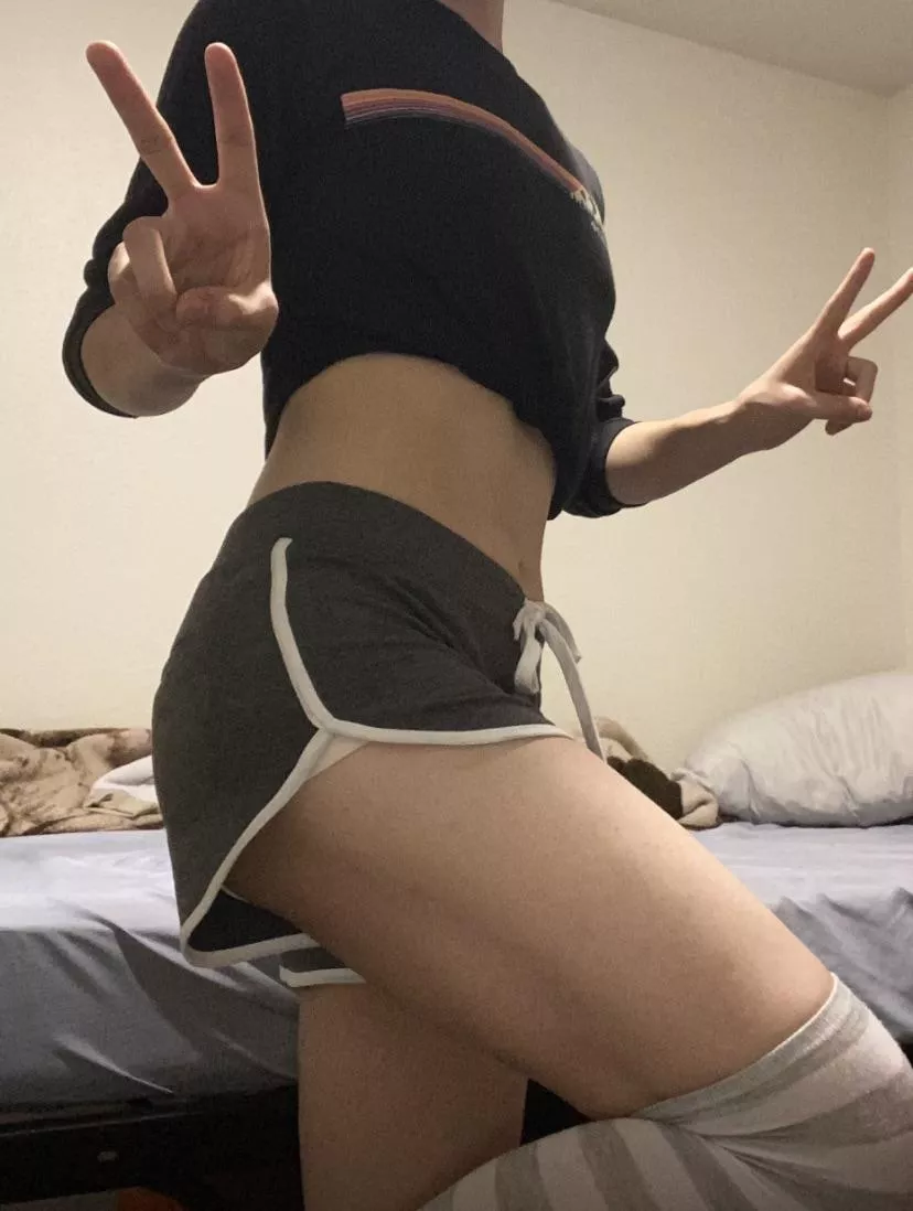 I love doing little photo shoots at night :3 posted by TheDelaware