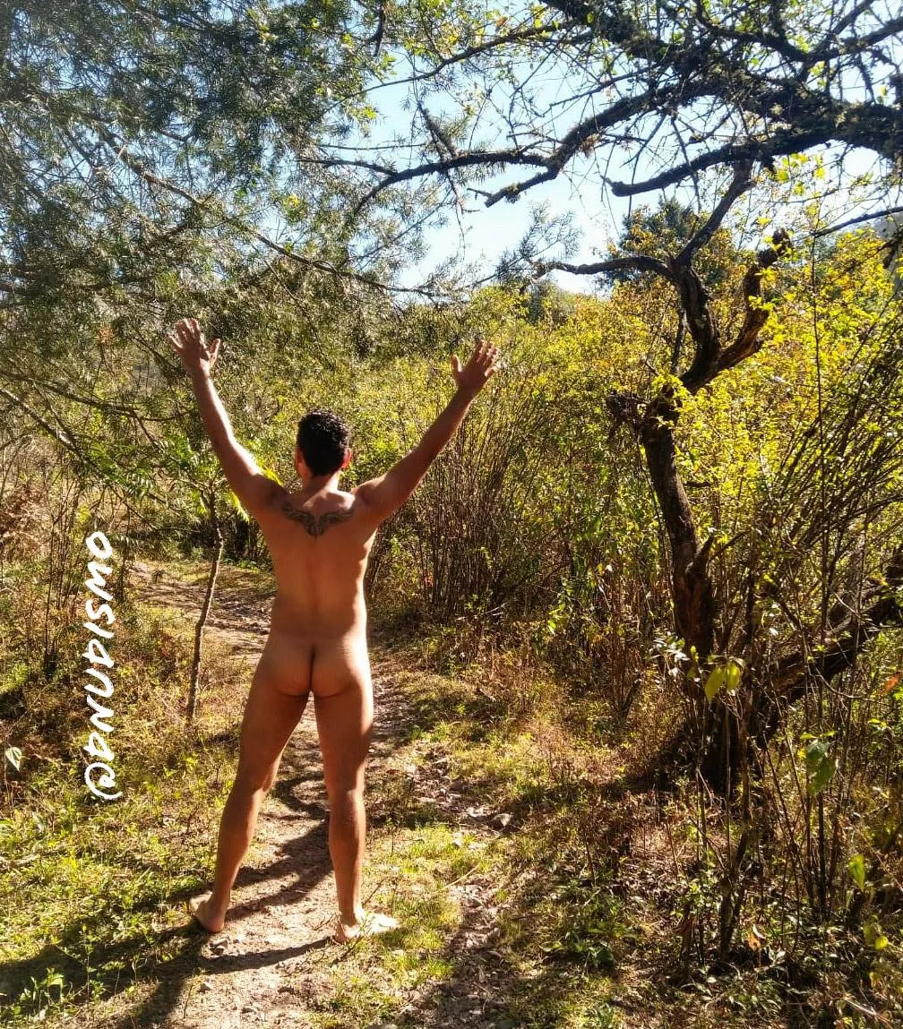 Let's hike posted by d_nudismo