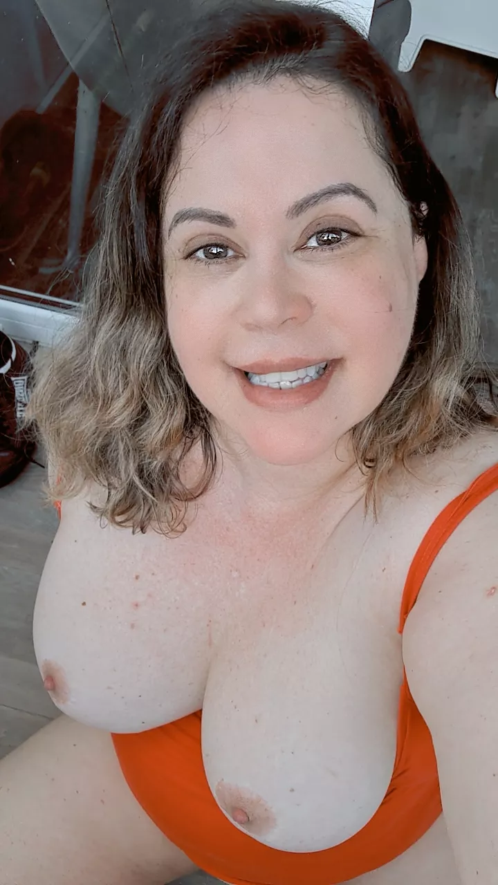 My new pee and joi in the shower videos are in my store! posted by bbwnicoleann