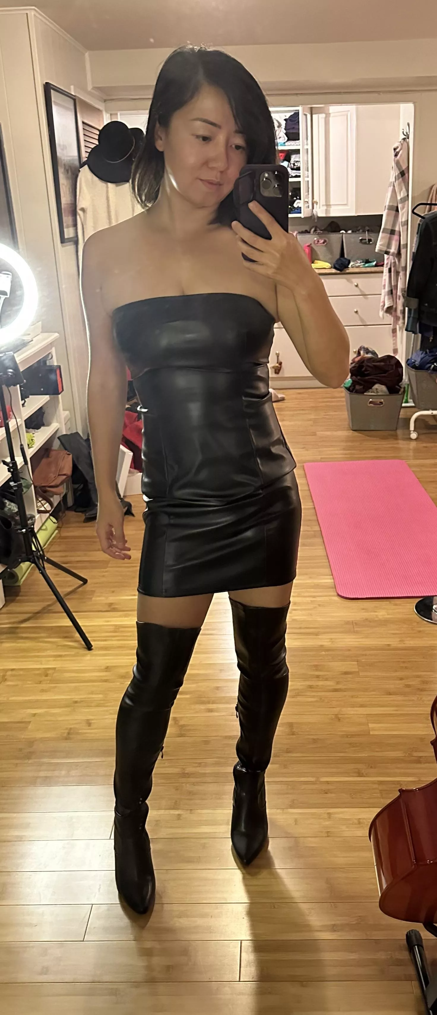 Nobody’s ever said no me in these boots posted by Certain_Seesaw6991