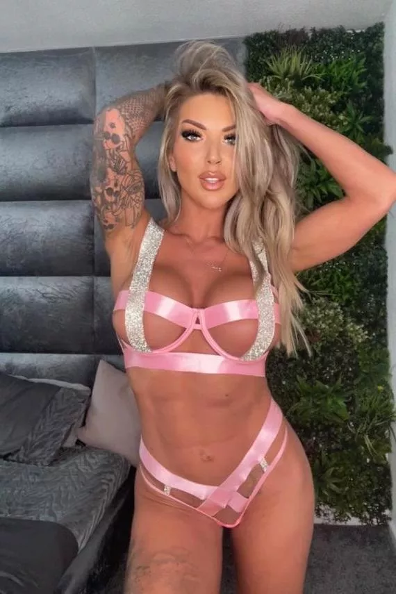 Say one word about my fit body. posted by Penny_Pink