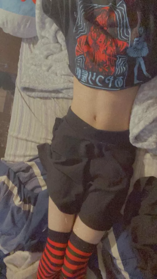 someone hold me while we watch scary stuff~ by Caramel_femby