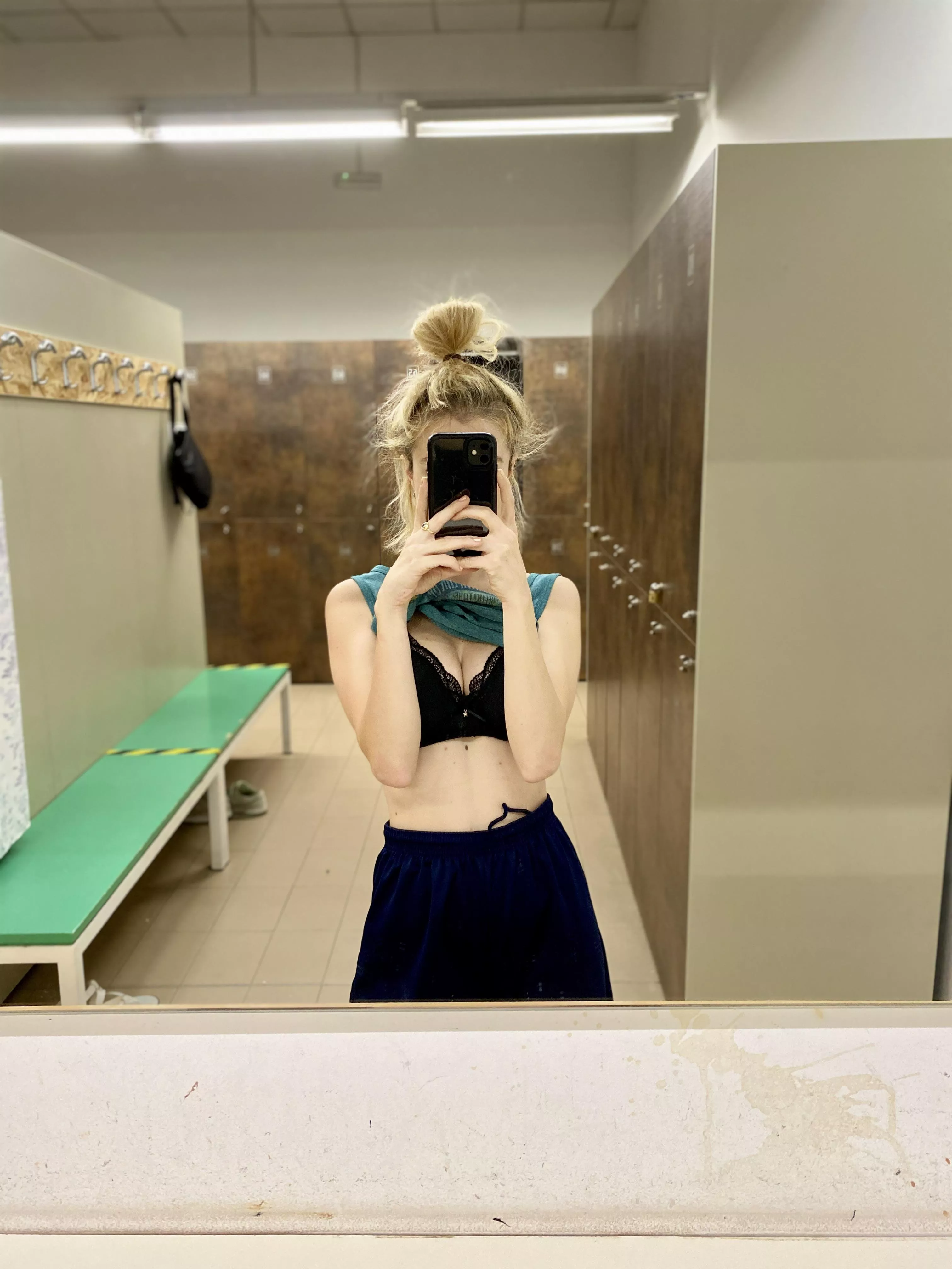 This bra isn’t suitable for working out at the gym [f] posted by borniebb