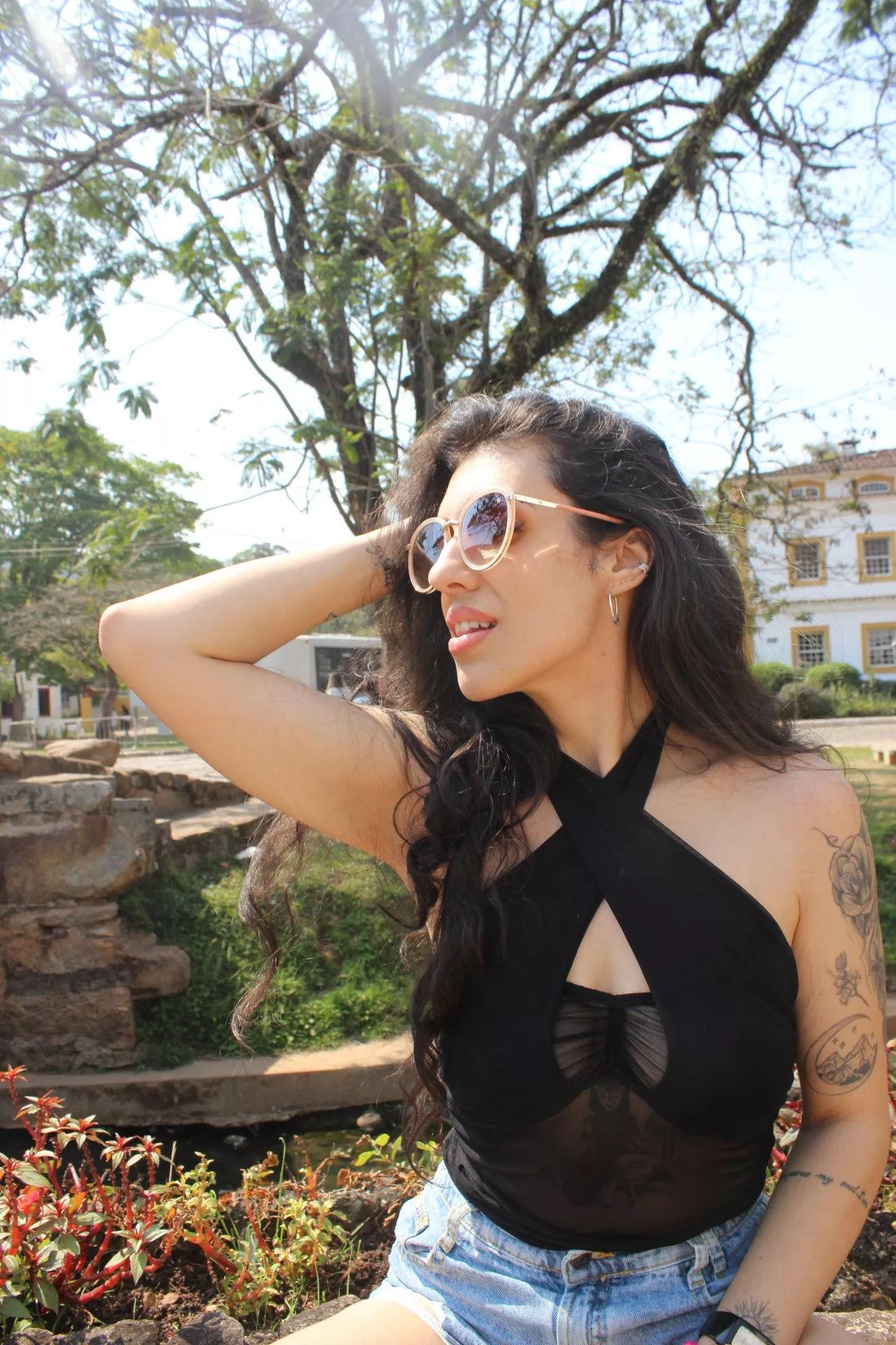 [video] My hair looks good in the sun. posted by casal_venomous