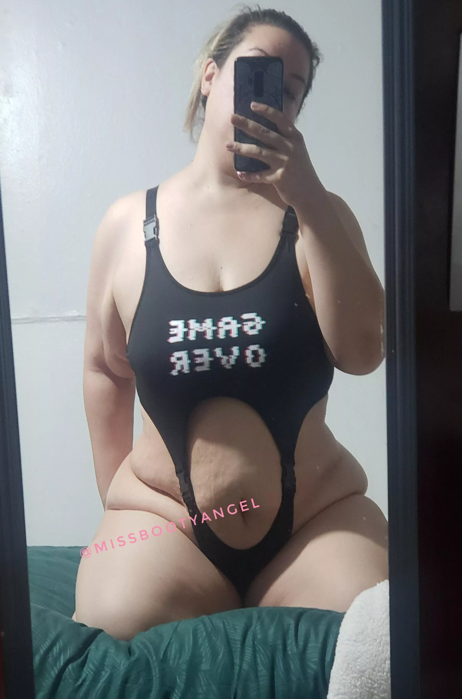 What would you do if I send you this pic? posted by missbootyangel