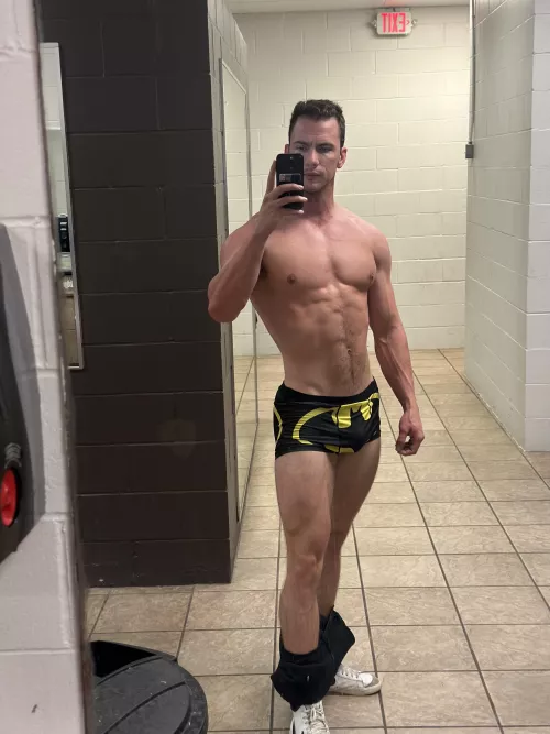 What’s everyone’s Halloween Costume?😜 [26] by FLEXXAPPEAL