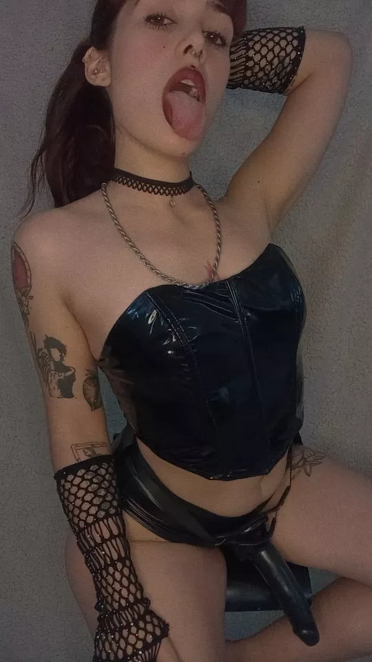 Where do you want it? 🐖 posted by babs_doll