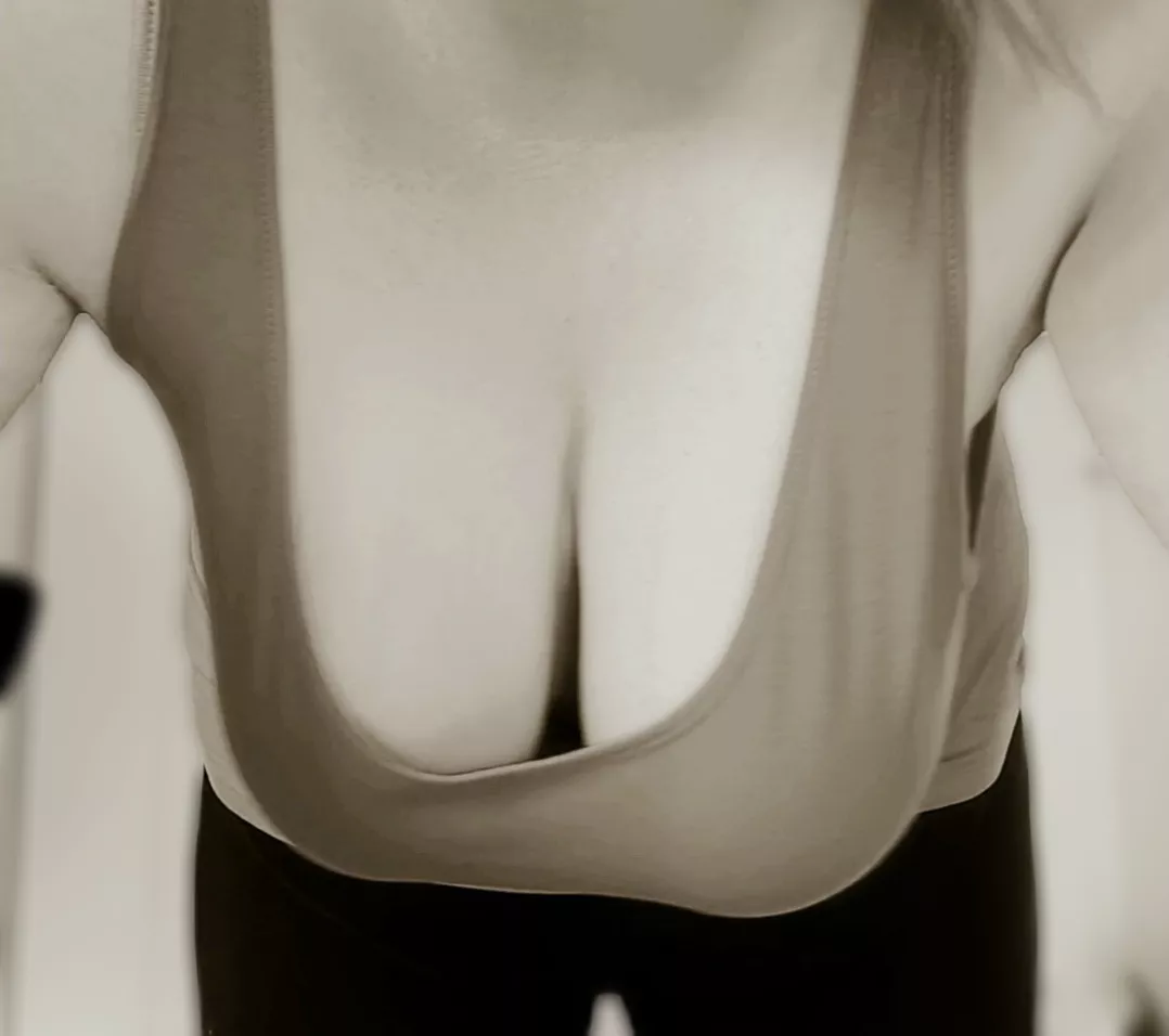 Who needs bras anyway? posted by classyandbadassy