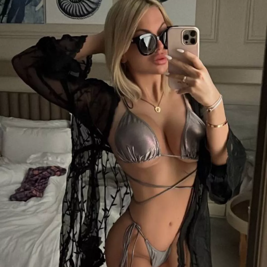 Would you like to see more? posted by fruitfulbroth