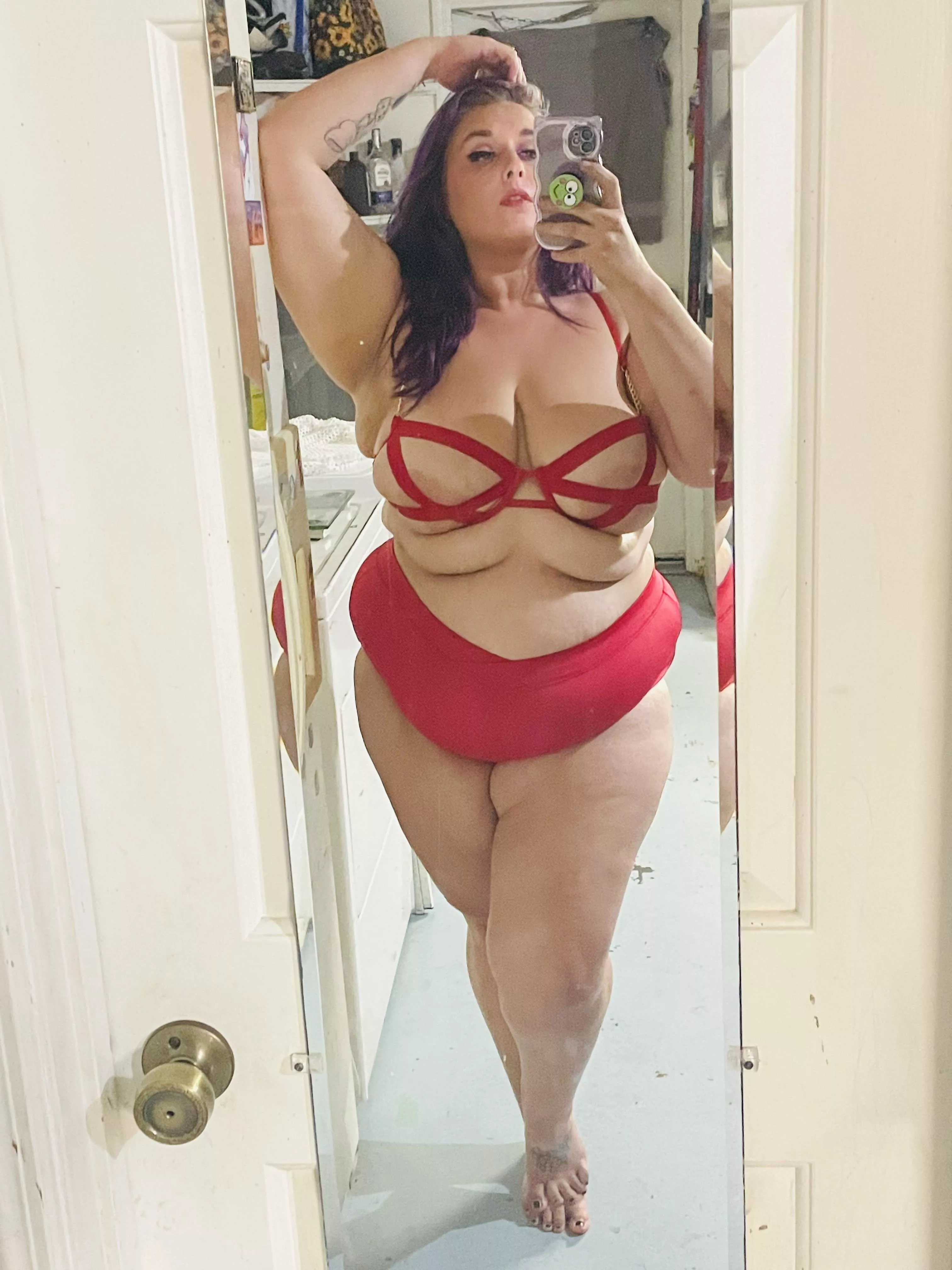 Would you mess with a married woman? posted by titzntequila