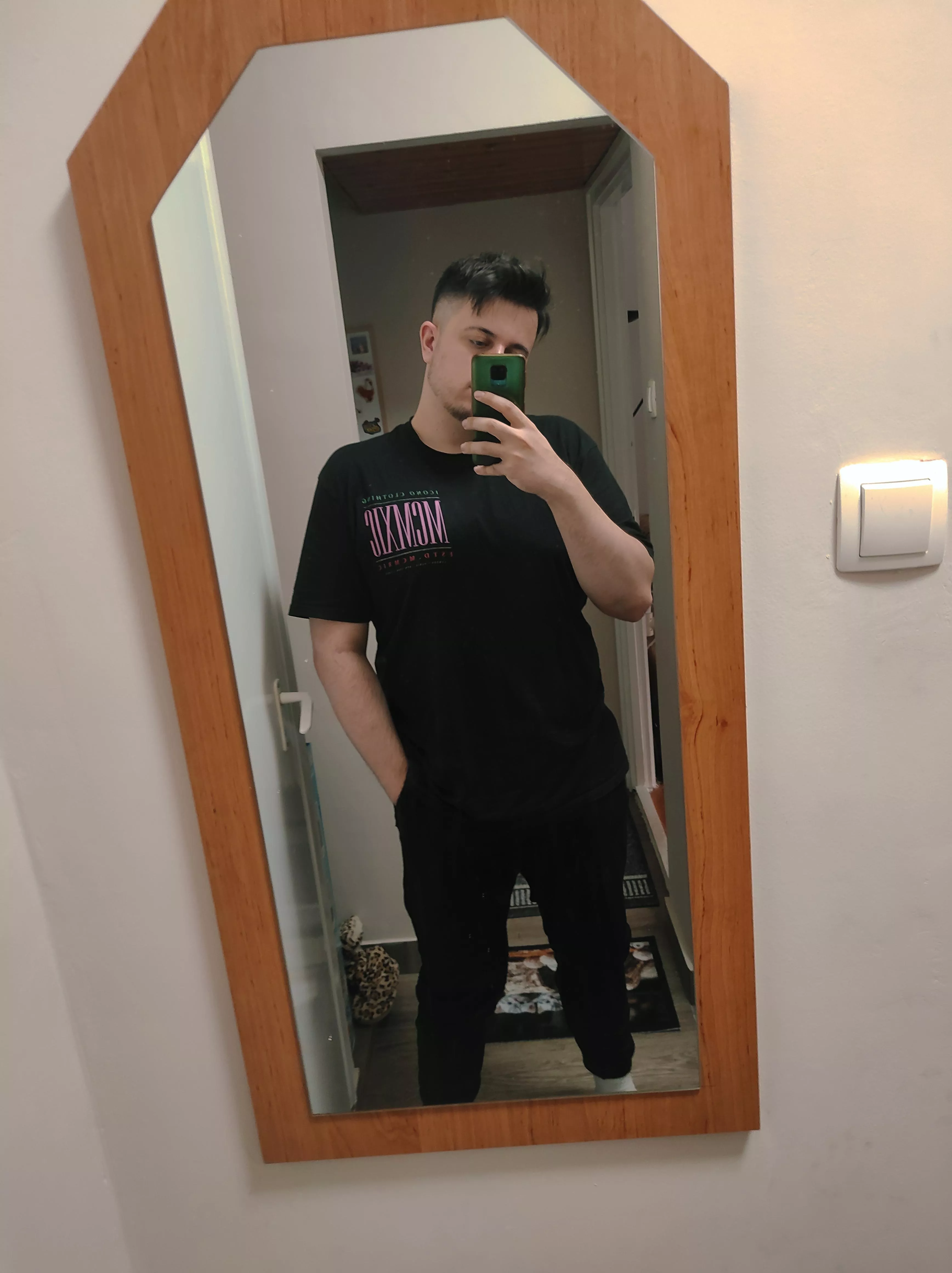 24 m looking for a muscular friend, I always wanted one so bad posted by Suspicious-Guide-785