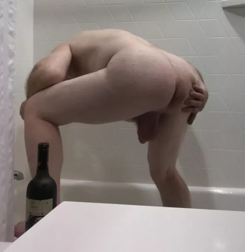 Dad (60) needs a hotel mate. by Apprehensive-Print59