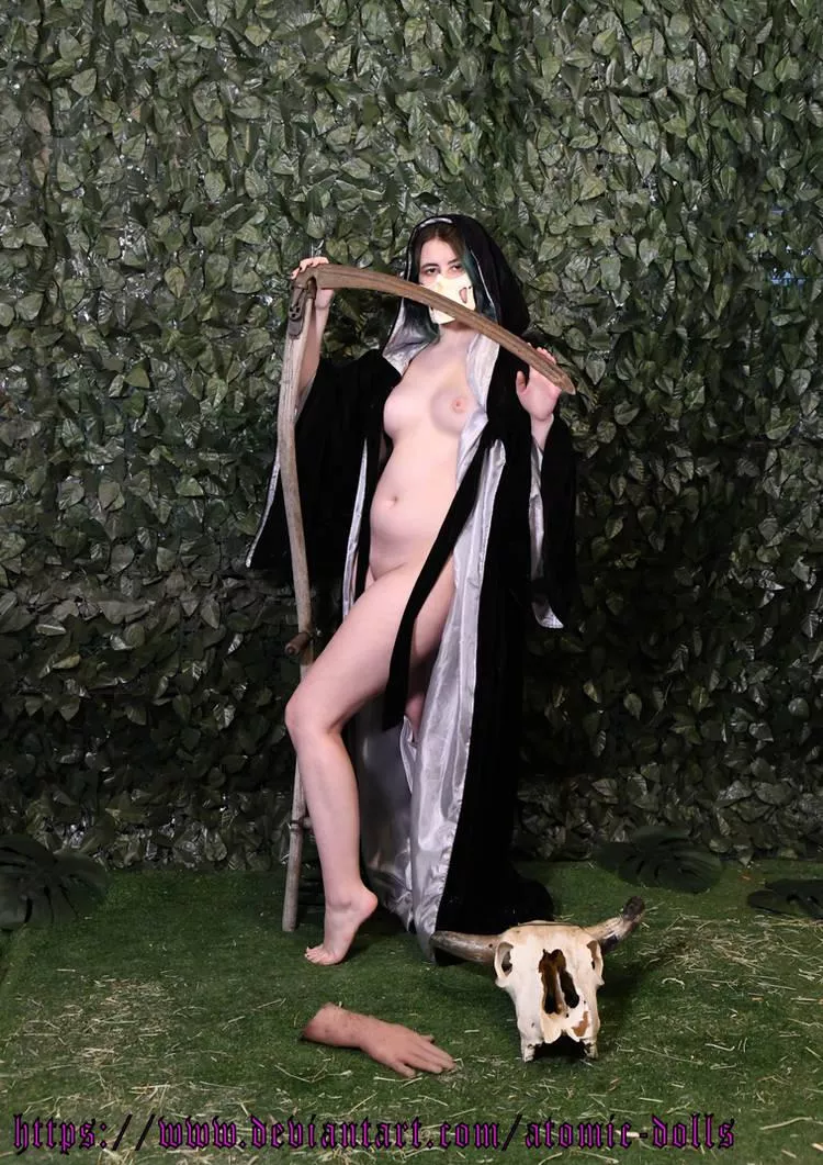 Death maiden posted by Atomic_Dolls