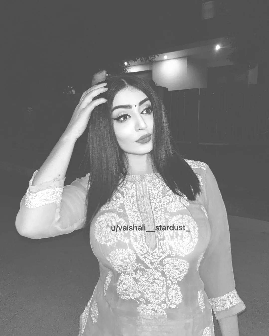 Do men still prefer desi bhabhi in ethnic wear🙈 posted by Vaishali__stardust_