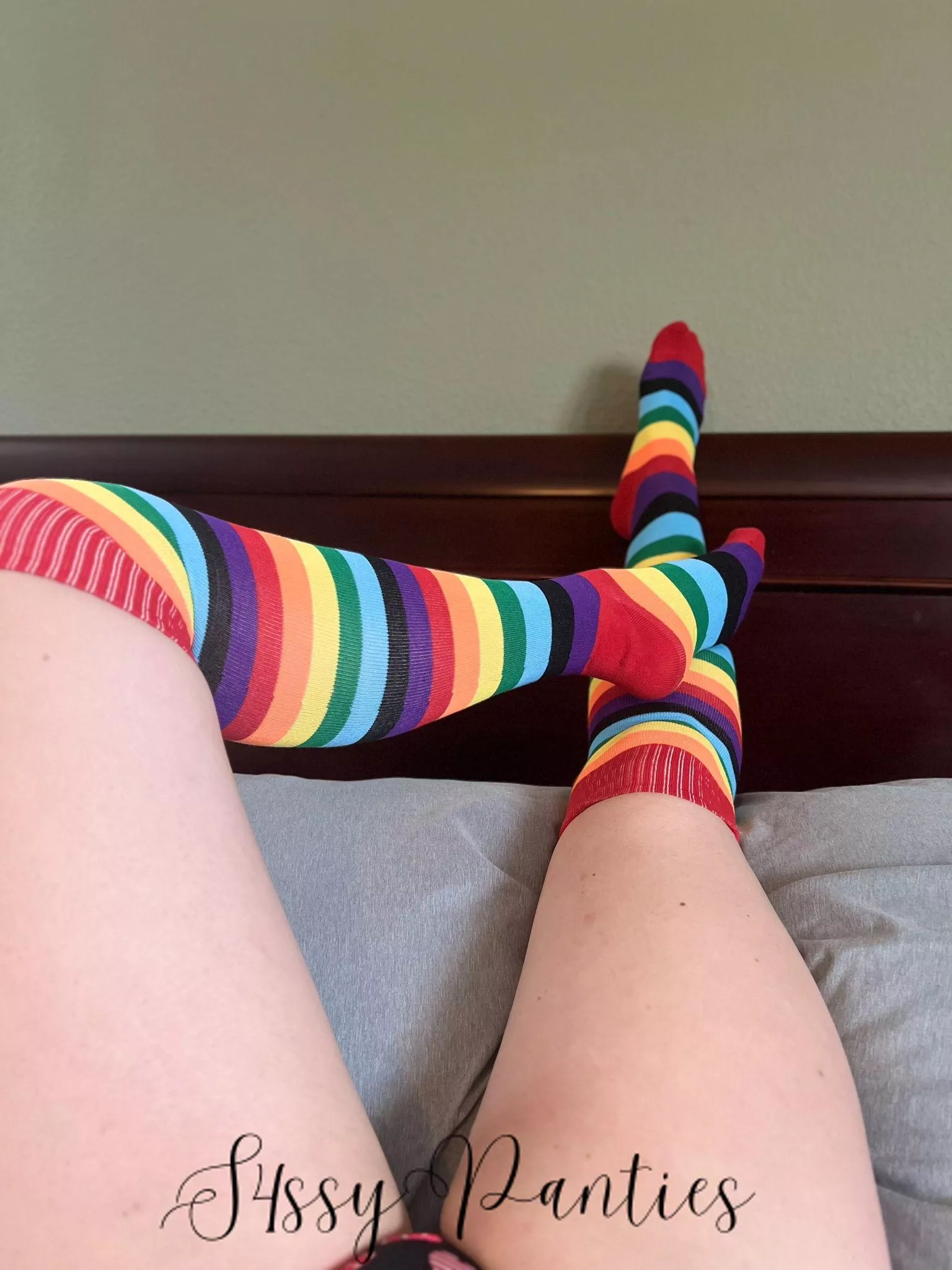 Do these stripes make my feet look delicious? [Selling][usa] See pinned posts for info and drawers, then dm to get yours! Thigh highs start at $30 posted by S4ssypanties
