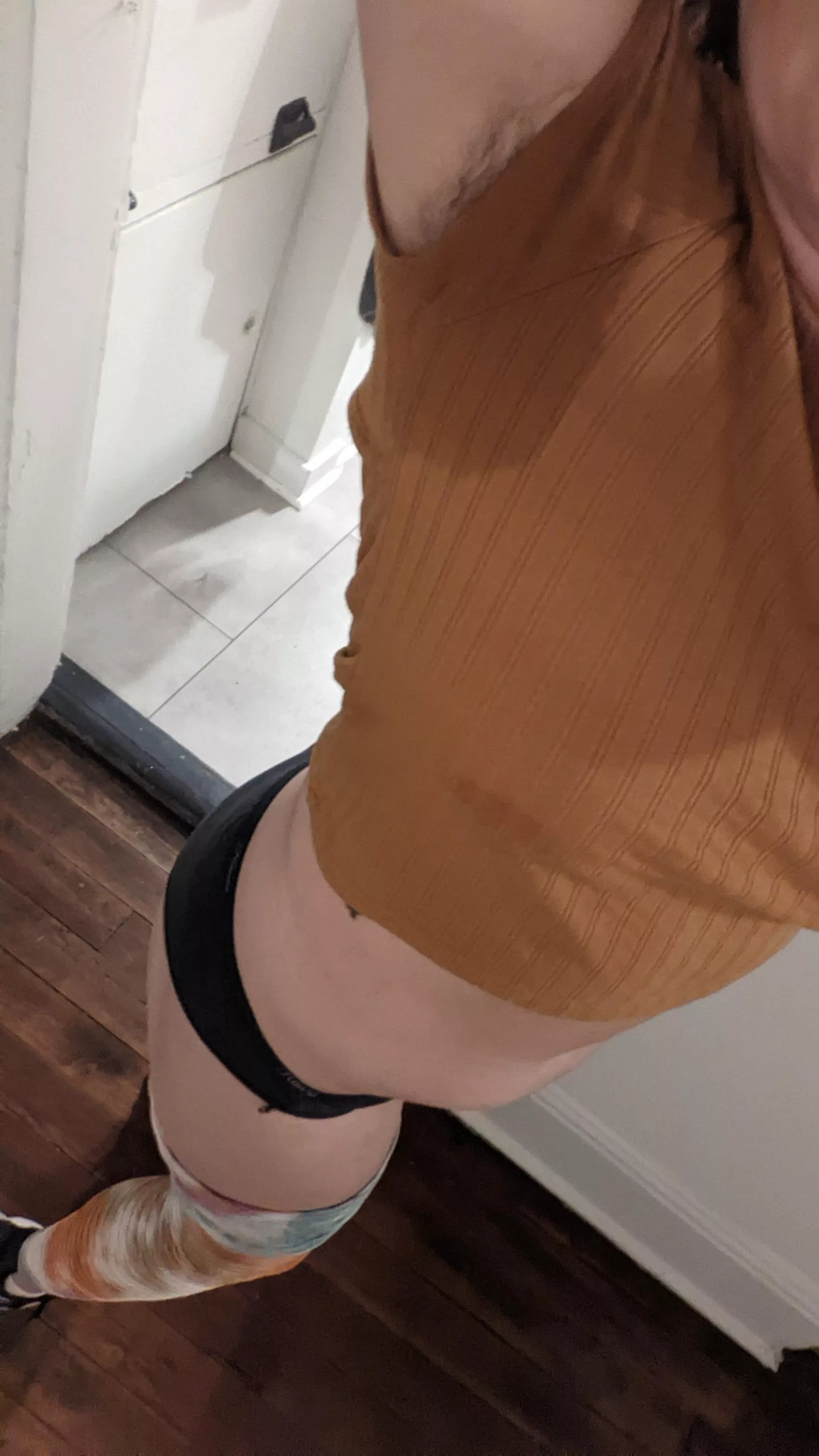 Do y'all think pitt stains are gross? posted by Neat-Spare-1607