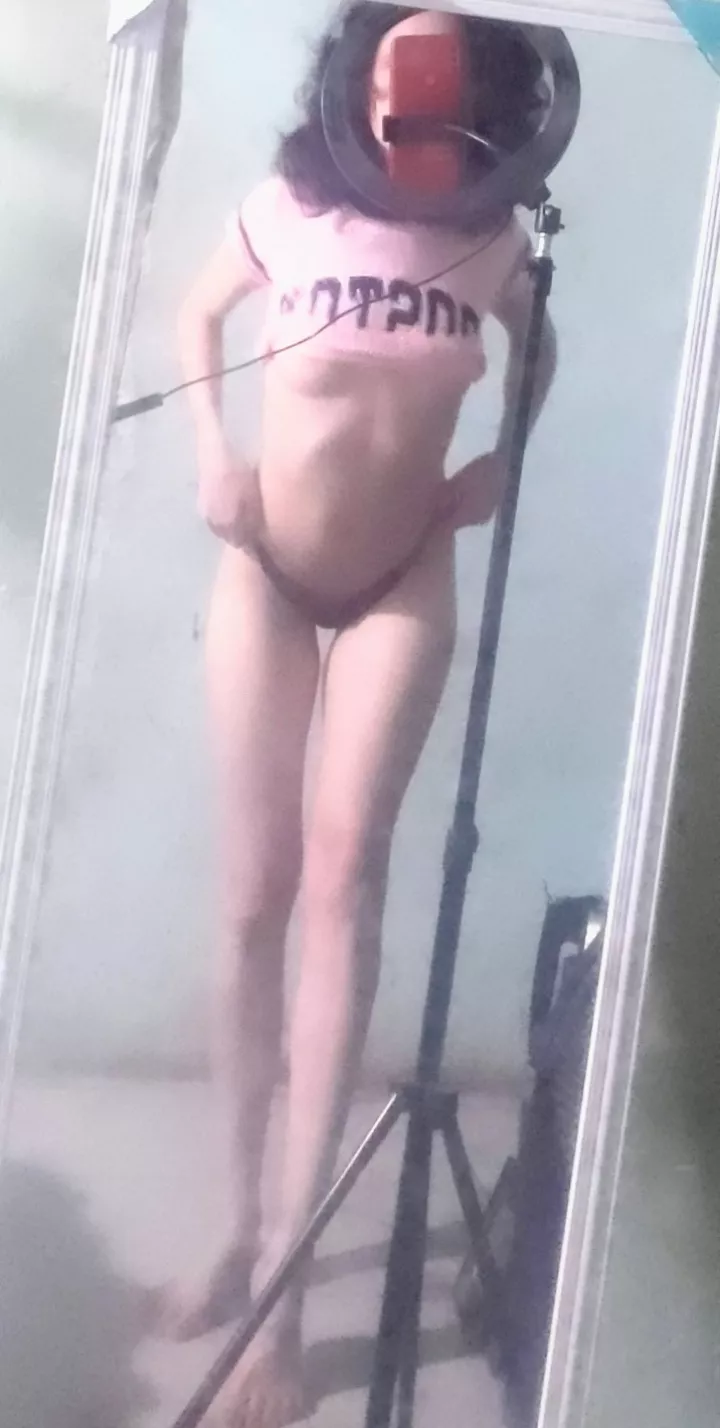 Do you want me to raise my panties higher or lower? posted by tablon_eltiburon96