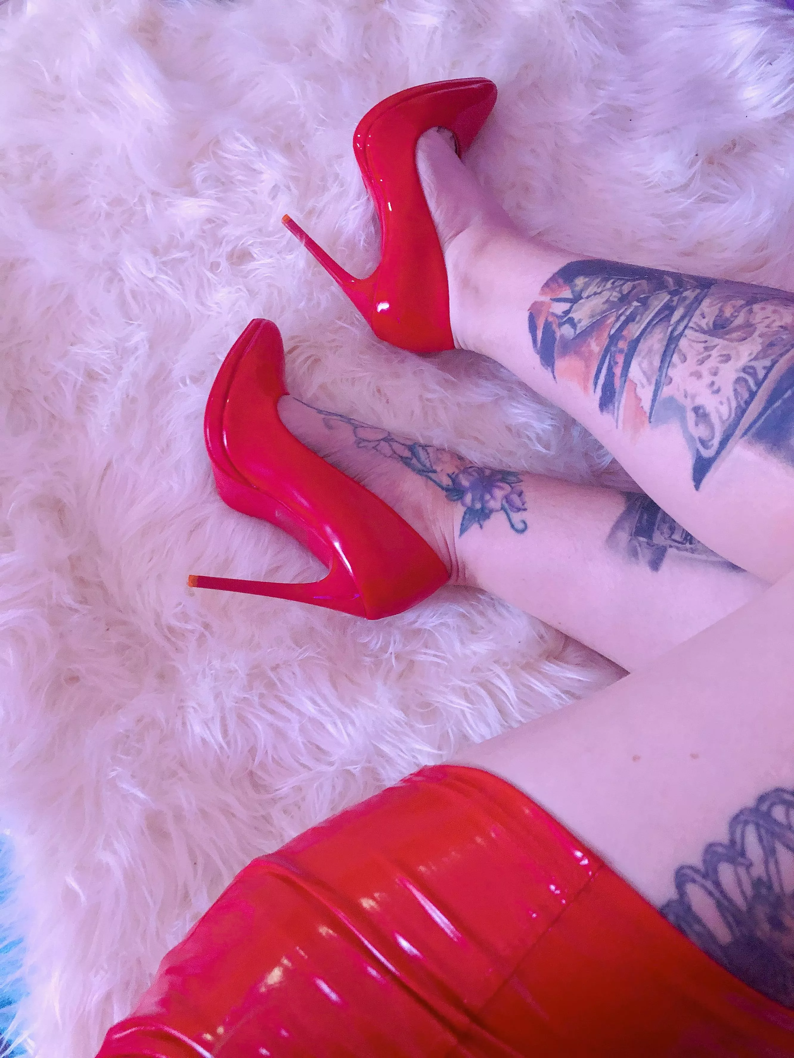 [F] I send you hugs and many kisses my love. posted by dreamy_angel777