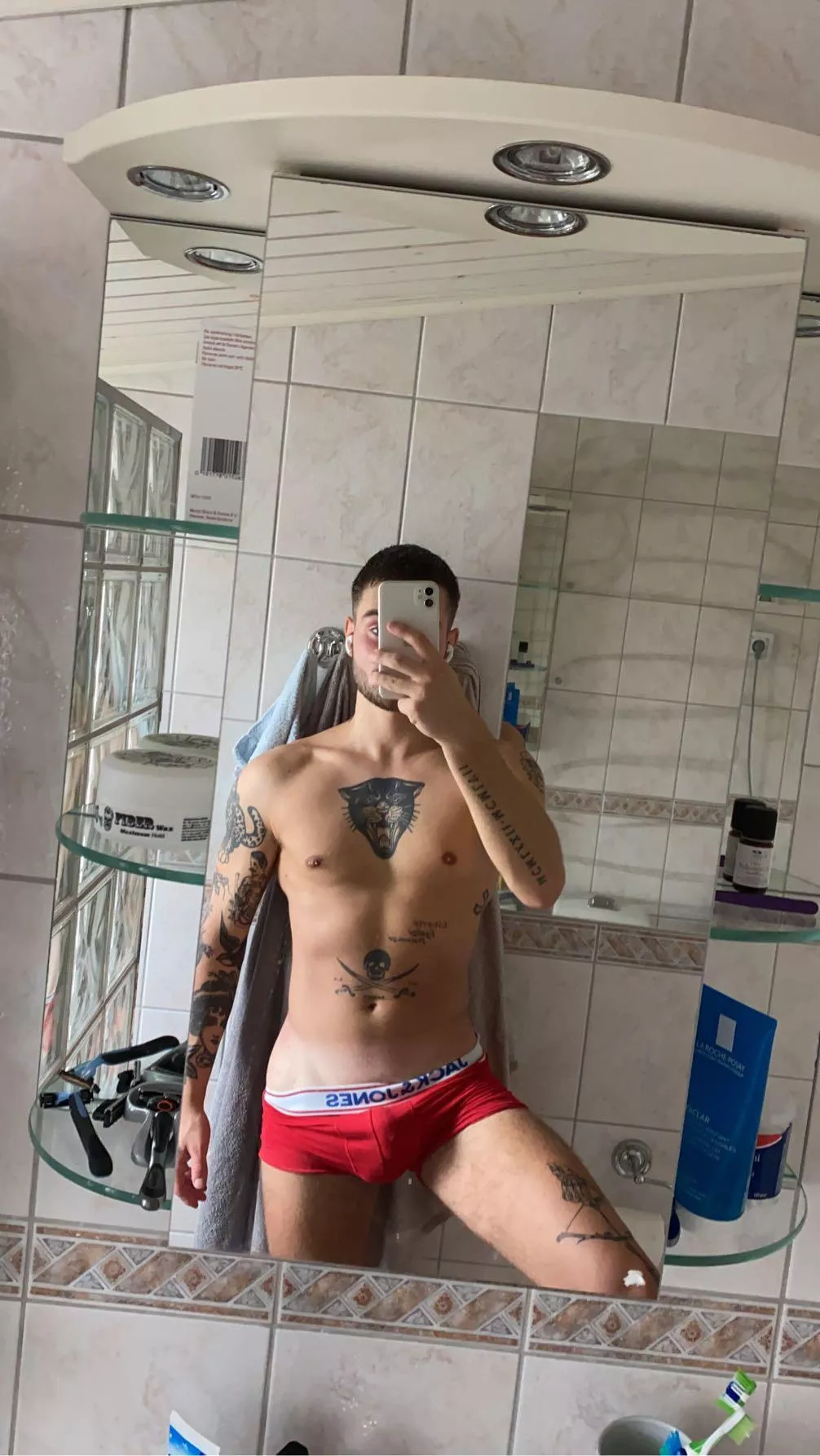 Hope you all having a great day😘 posted by onlygioxx