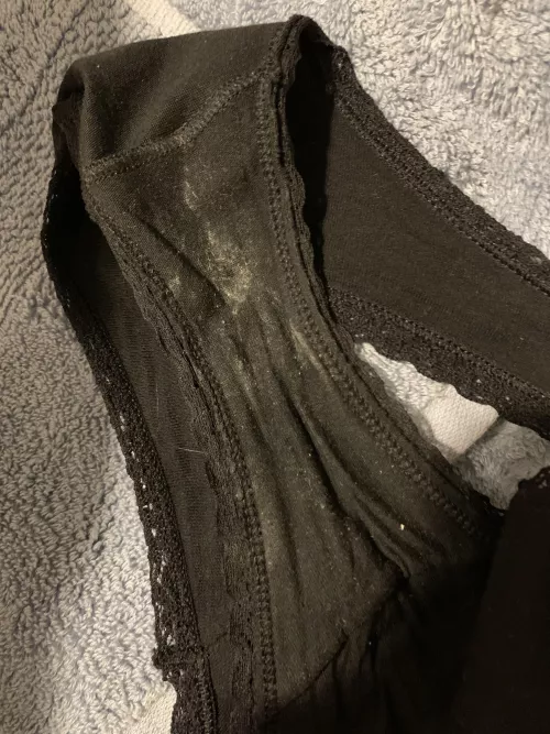 I love how things show up on a black gusset... ;) by PetiteTyrant