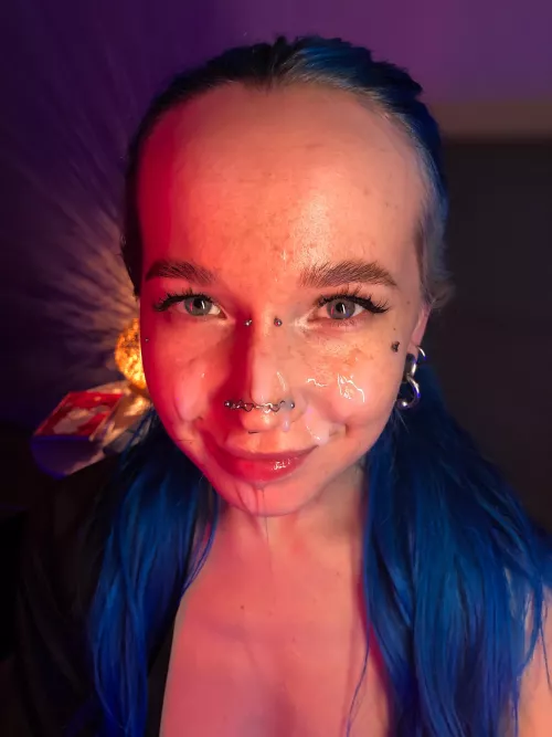 I'm happy when I get cum on me by Scarletty62