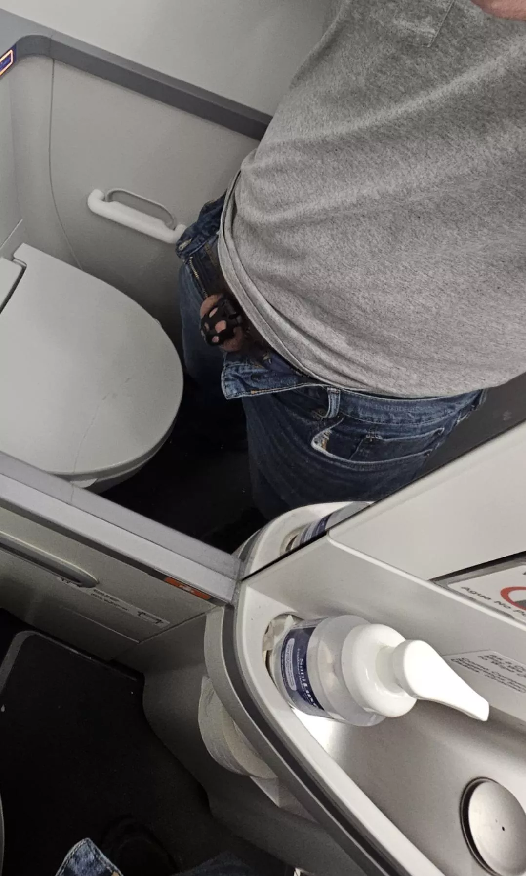 Locked on the plane. posted by kentstocks