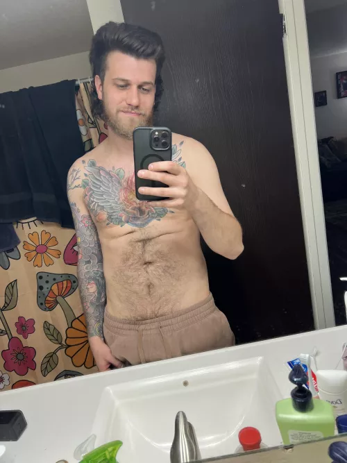 Not gray sweats but I think the effect is the same 😈 DMs open by metalndss