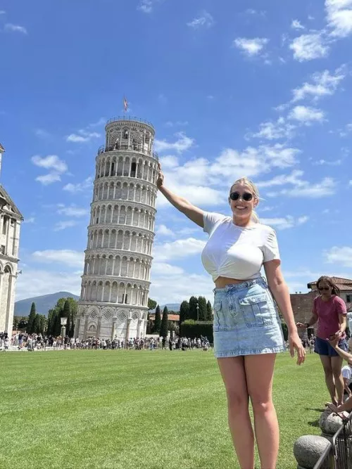 Not the only thing she’s keeping up by TheBookOfBoobaFett