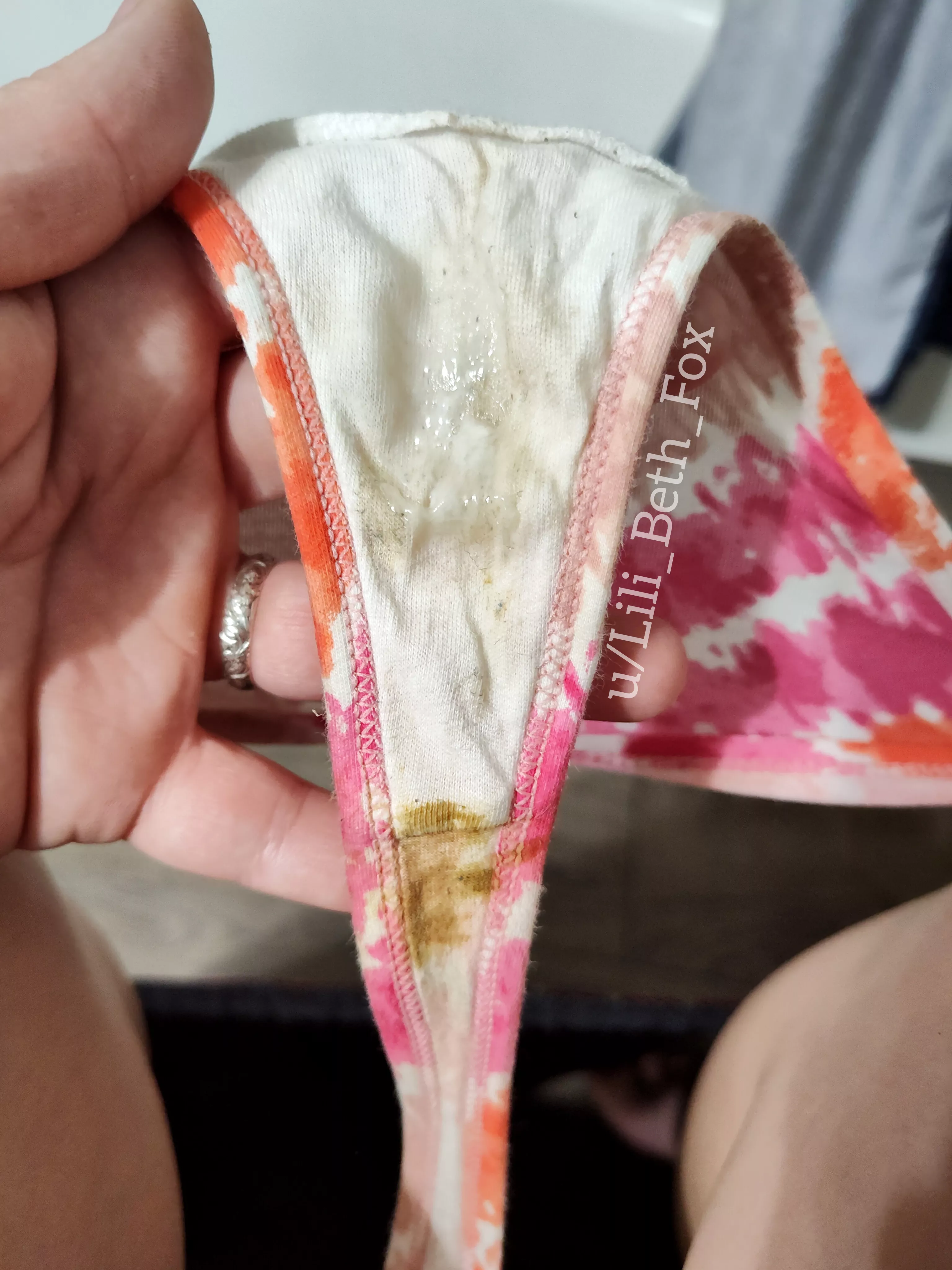 Oopsie poopsie... posted by Lili_Beth_Fox