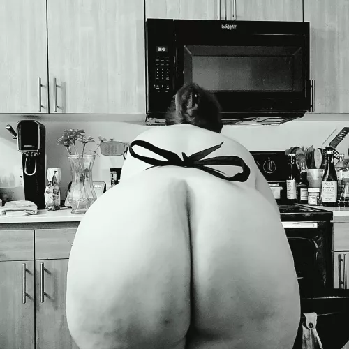 Some booty action in black and white. by Your_favorite_girly