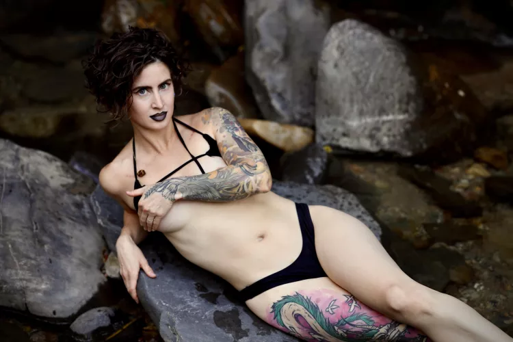 Statuesque by drtywlf