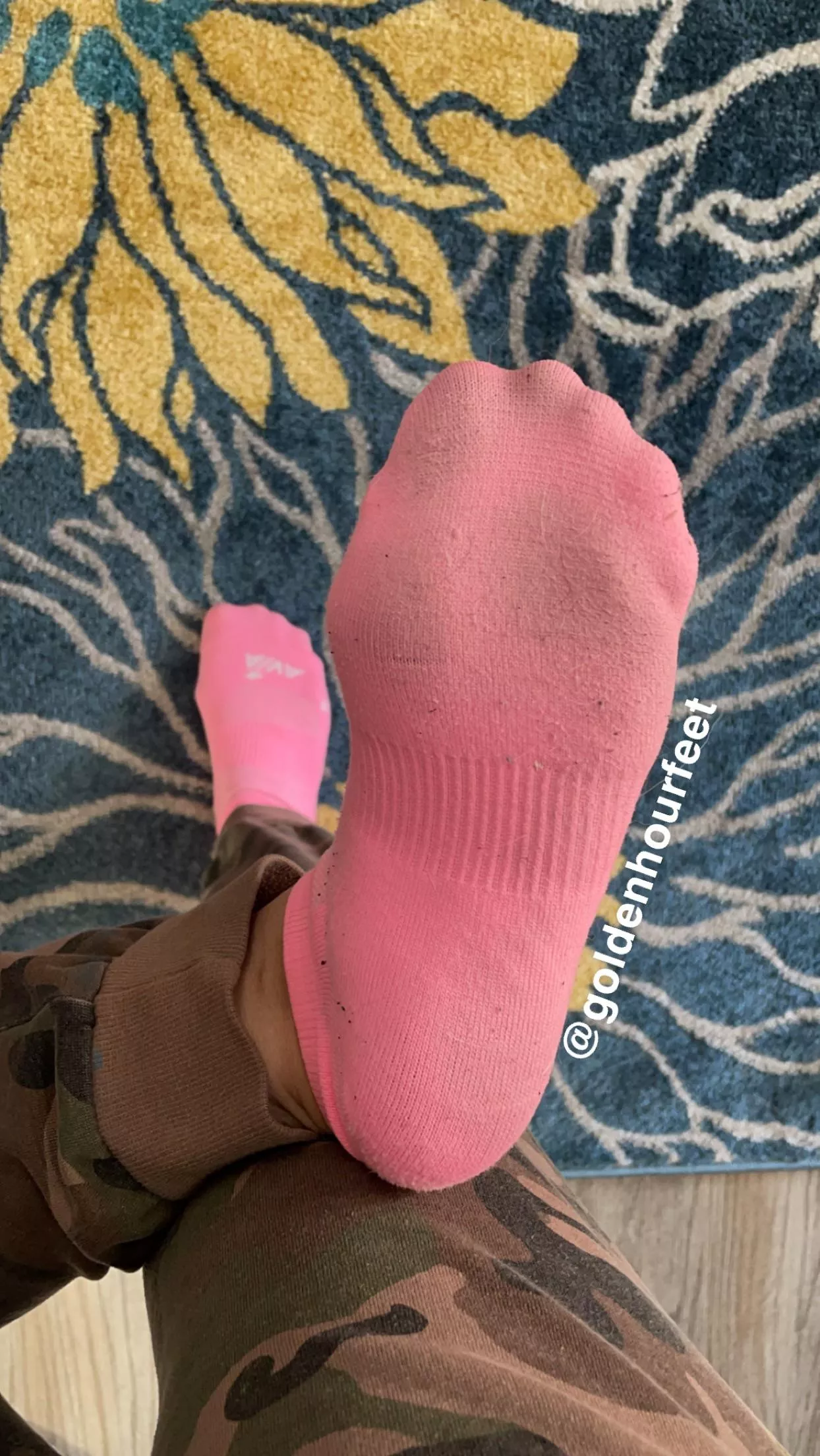 Stop & smell my socks😈 posted by goldenhourfeet