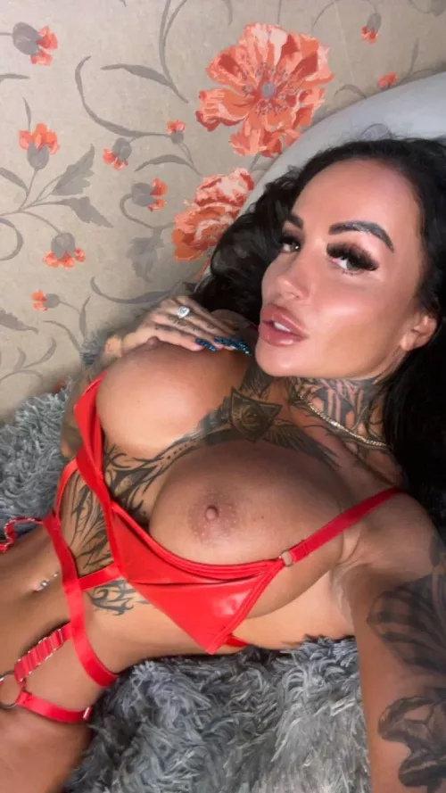 Stroking my nipples turns me on so much by coedolsz